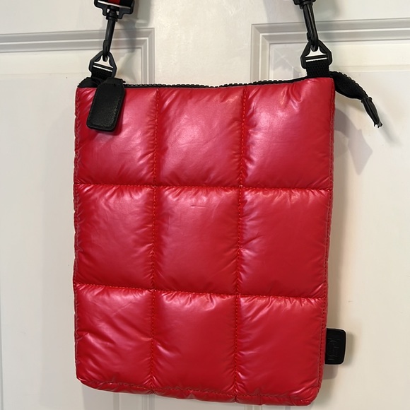 TG Quilted iPad Carrying Case - Picture 2 of 5